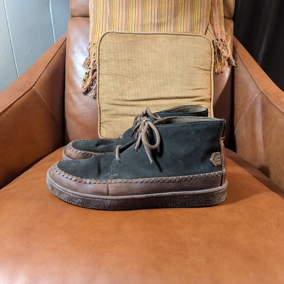 Clarks Hodson Mid Faux Suede Round Toe Moccasin Boots M8 - Picture 4 of 7